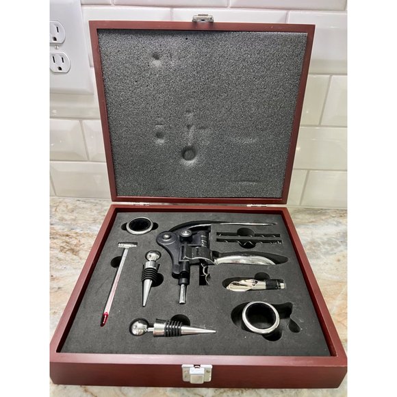 NRA Executive Wooden Case Collector Wine Set - Picture 4 of 6